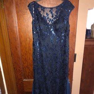 A never worn mother of the bride/groom dress